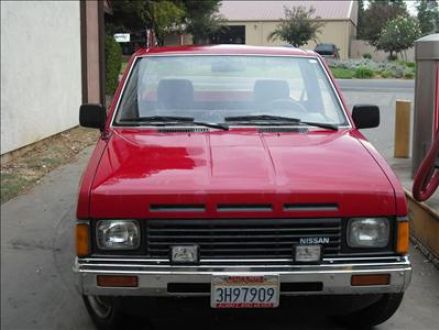Image 1 of 1987 Nissan Pickup Red