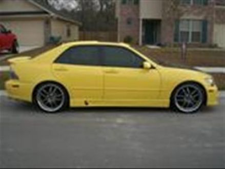 Image 2 of 2002 Lexus IS 300 Yellow