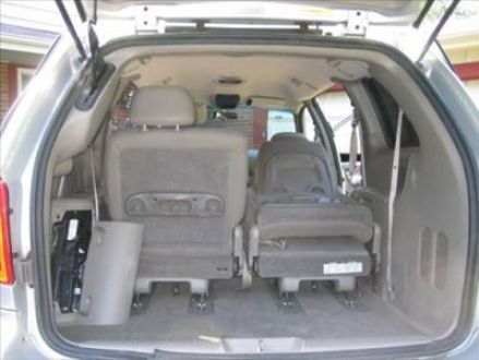 Image 2 of 2002 Dodge Caravan Grand…