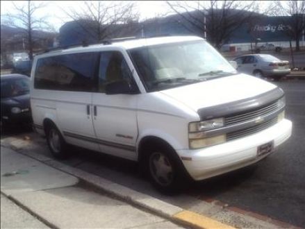 Mercedeswagon Craigslist on 95 Chevy Astro Van Awd 1800 00 Or Best Offer Runs Good Call 484